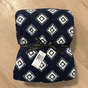 NWT Vera Bradley Oversized Navy Throw Blanket 94" x 66"